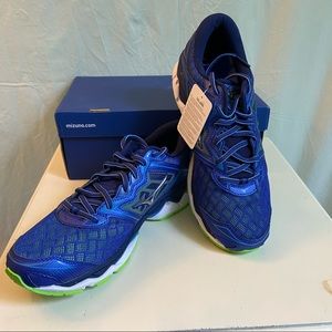 NWT Mizuno Men’s 10.5 Wave Sky Sneakers
